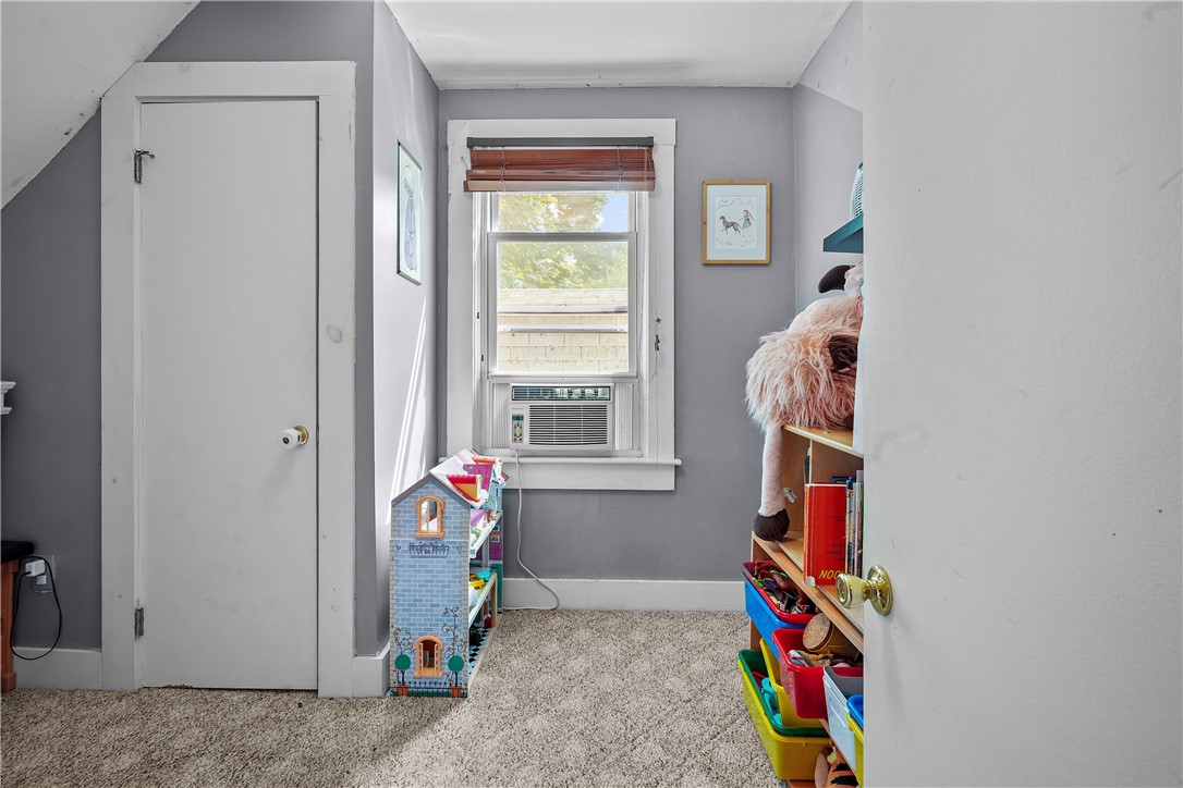 16 Collins Street Woonsocket, RI 02895 - Photo 15 of 27