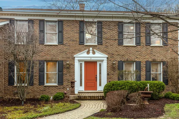 $1,299,000 | 9 Devonshire Lane, Lincolnshire, IL 60069