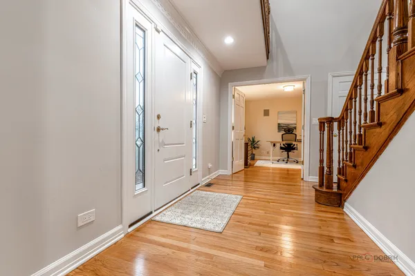 $1,299,000 | 9 Devonshire Lane, Lincolnshire, IL 60069