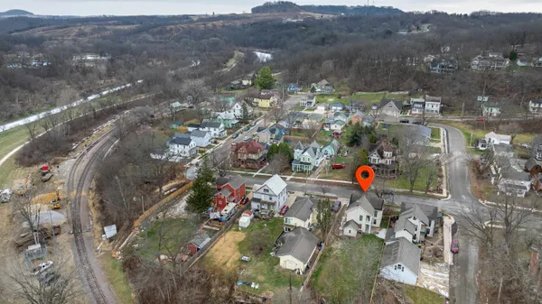 a picture of city view