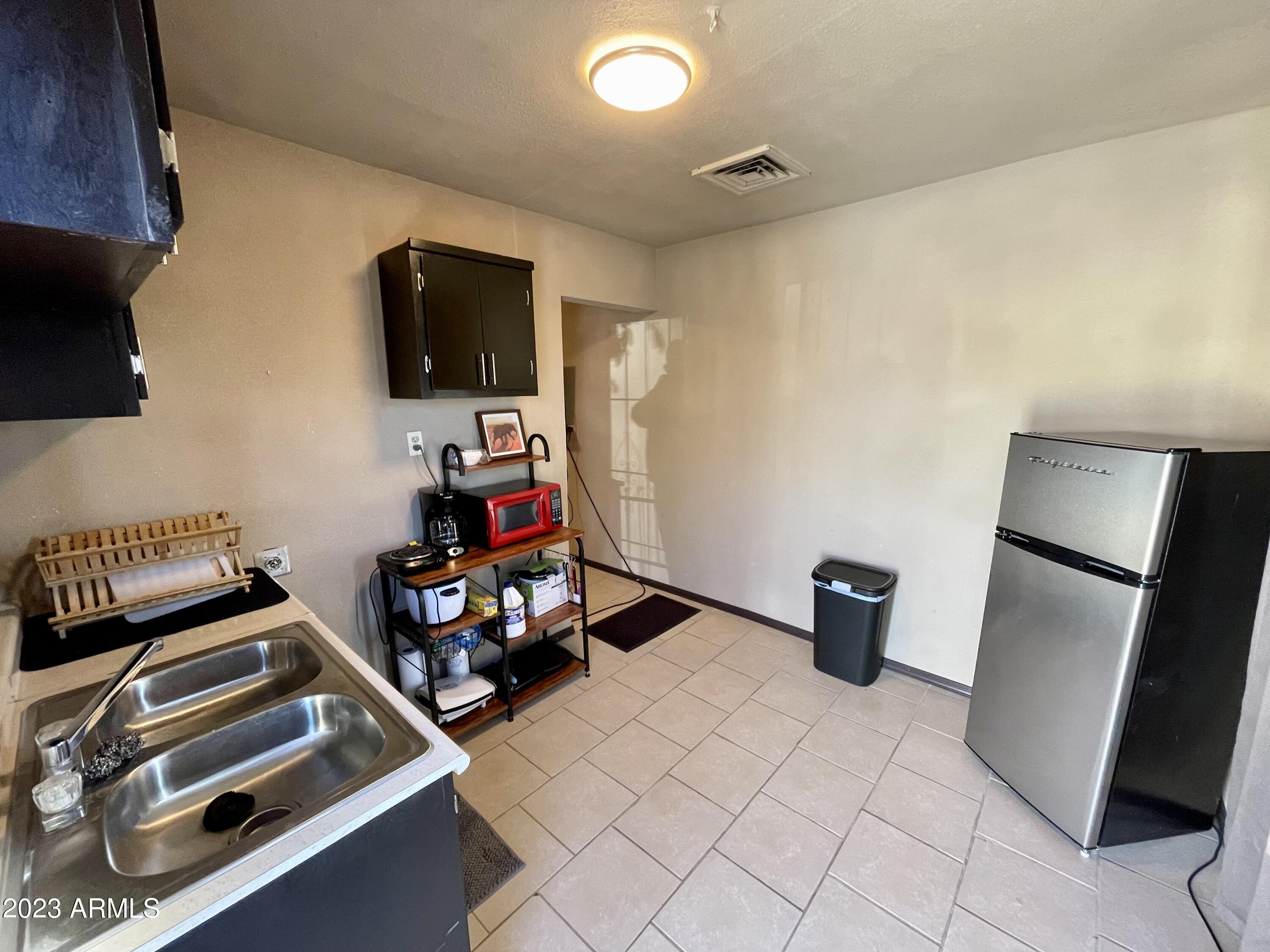 3630 West Granada Road Phoenix, AZ 85009 - Photo 15 of 30 IMG_6992