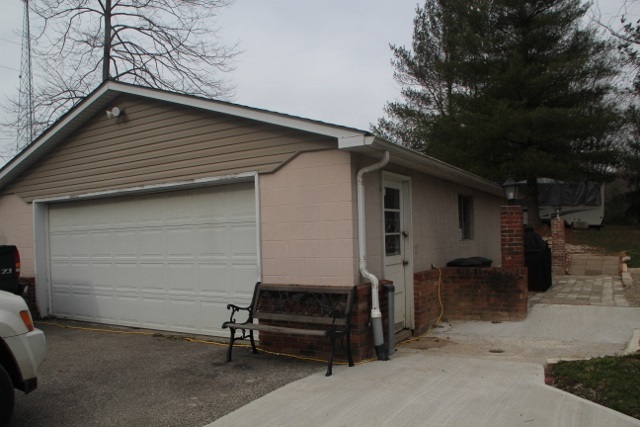 5520 South State 60 Road Pekin, IN 47165 - Photo 7 of 35 Gallery Image 7