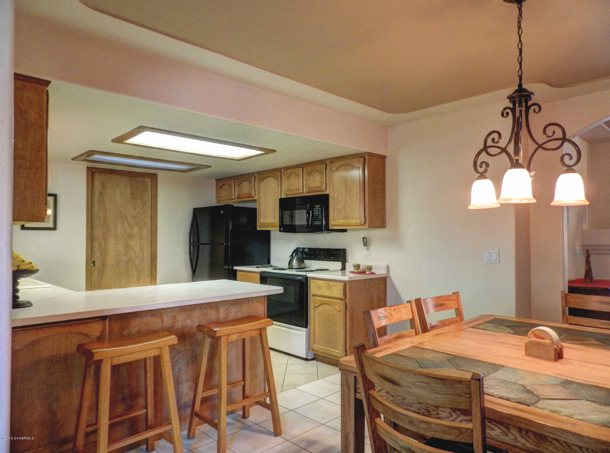 210 Roca Roja Road Sedona, AZ 86351 - Photo 18 of 34 BREAKFAST COUNTER
