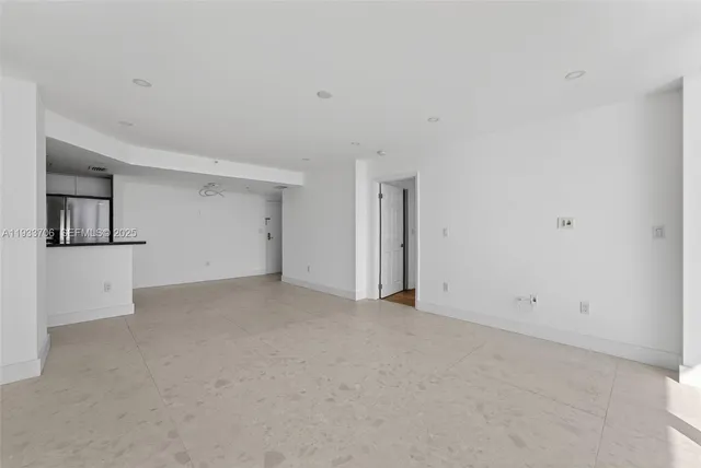 $3,695 | 800 Claughton Island Drive, Unit 1504, Miami, FL 33131