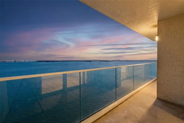 $3,695 | 800 Claughton Island Drive, Unit 1504, Miami, FL 33131