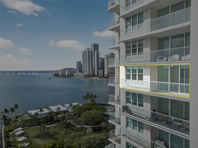 $3,695 | 800 Claughton Island Drive, Unit 1504, Miami, FL 33131