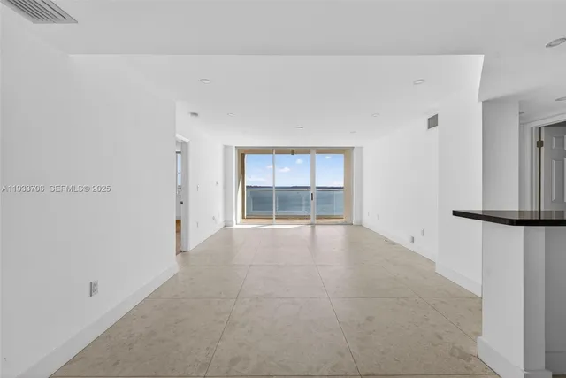 $3,695 | 800 Claughton Island Drive, Unit 1504, Miami, FL 33131