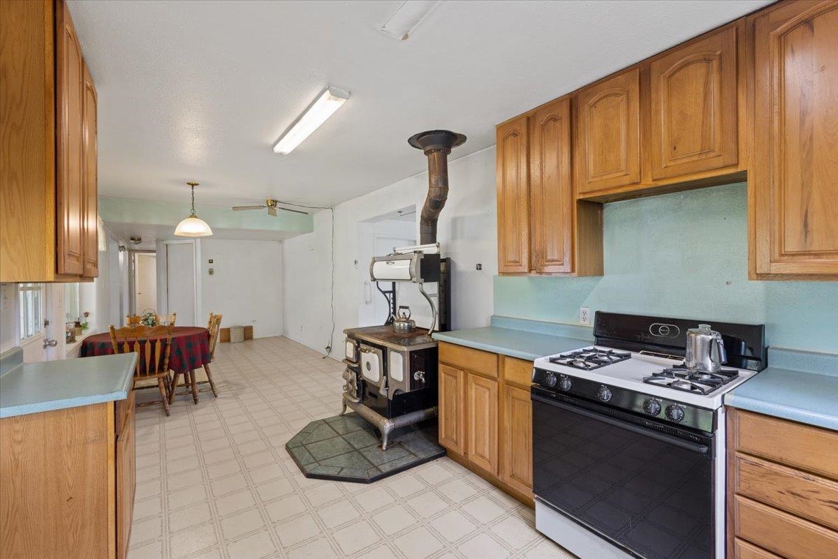 2111 Dry Creek Road Chewelah, WA 99109 - Photo 12 of 32