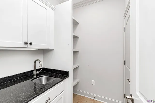 $330,000 | 7111 Village Maison Court, Unit 37, Baton Rouge, LA 70809