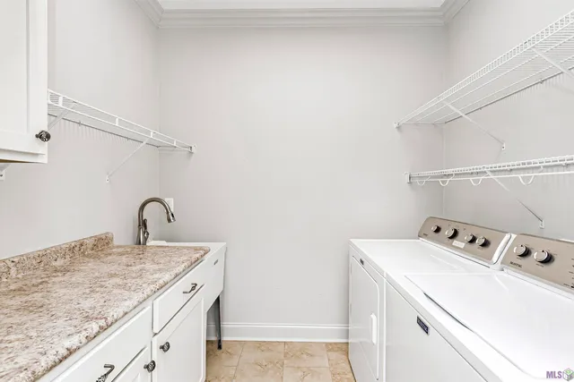 $330,000 | 7111 Village Maison Court, Unit 37, Baton Rouge, LA 70809