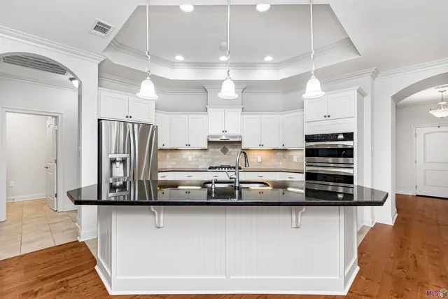 $330,000 | 7111 Village Maison Court, Unit 37, Baton Rouge, LA 70809