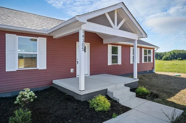 $299,000 | 14305 Old Kentucky Road, Walling, TN 38587