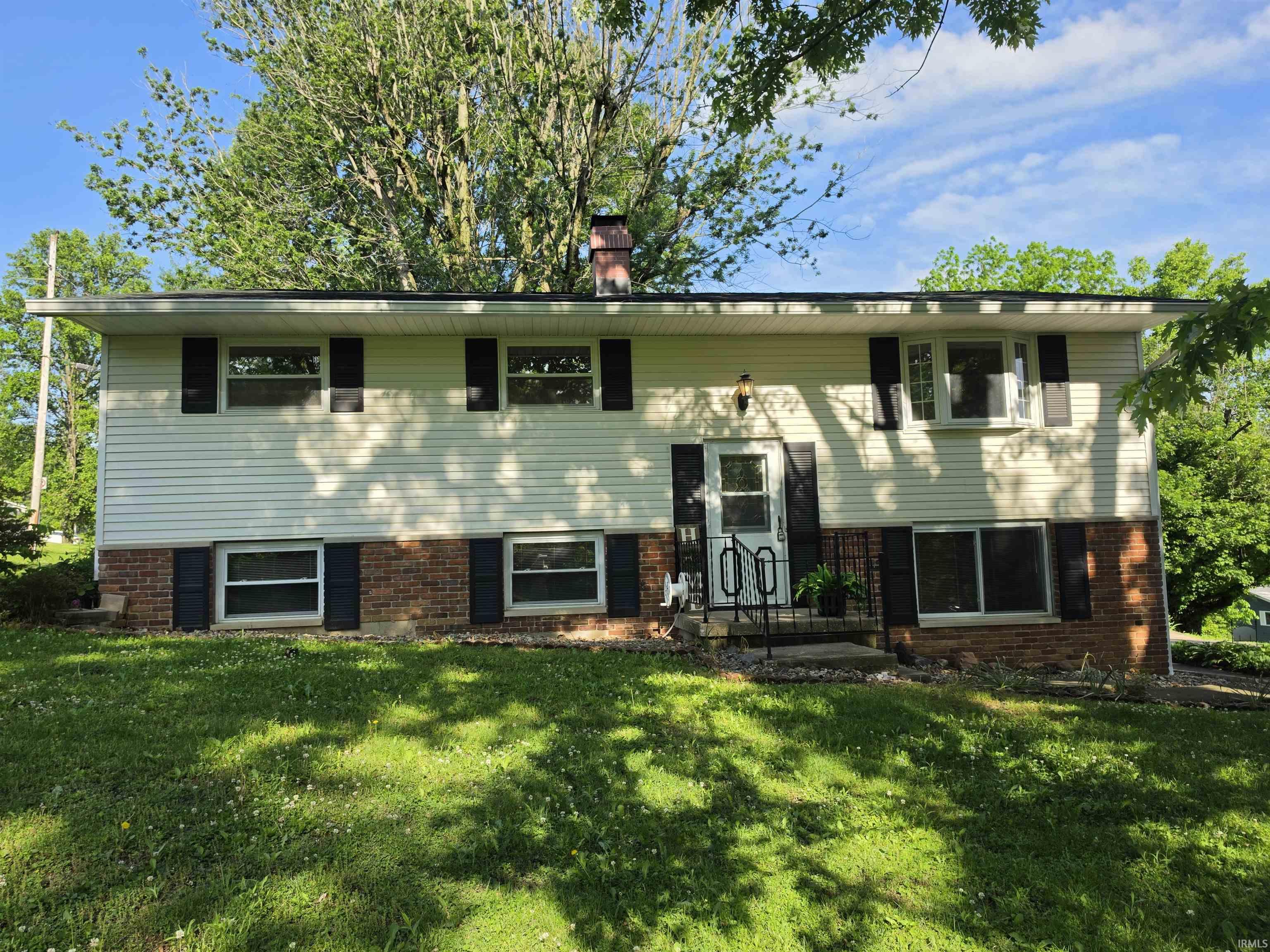 4625 North Ridgewood Drive Bloomington, IN 47404 - Photo 2 of 36