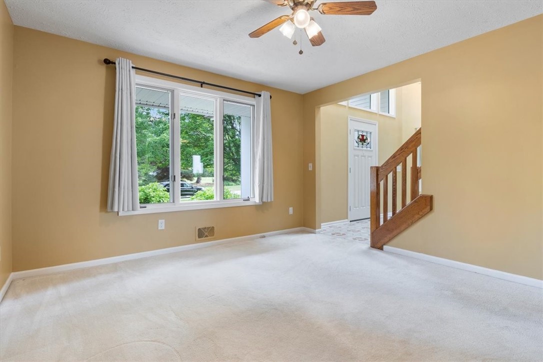 34 Hidden Meadow Penfield, NY 14526 - Photo 11 of 38