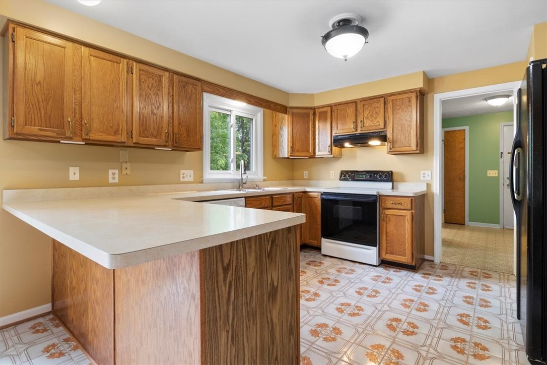 34 Hidden Meadow Penfield, NY 14526 - Photo 14 of 38