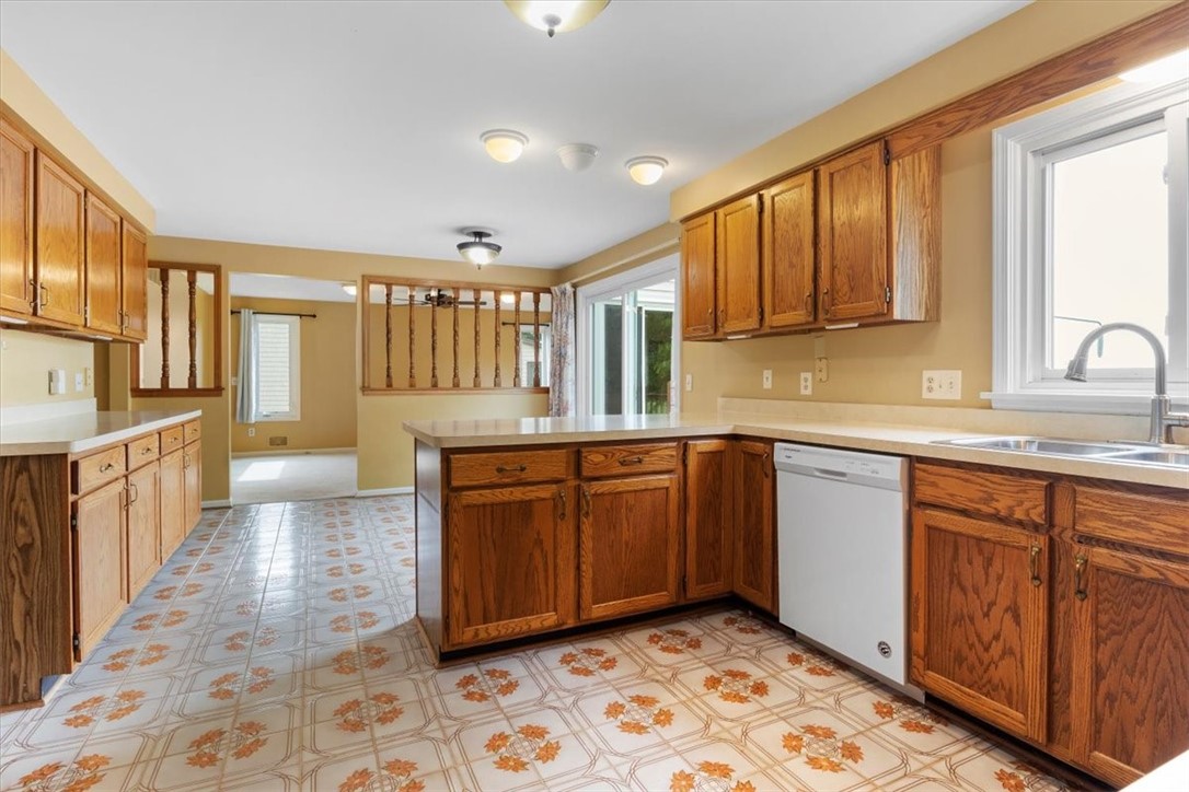 34 Hidden Meadow Penfield, NY 14526 - Photo 15 of 38