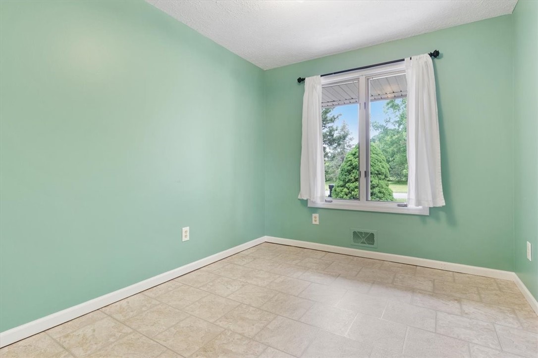 34 Hidden Meadow Penfield, NY 14526 - Photo 20 of 38