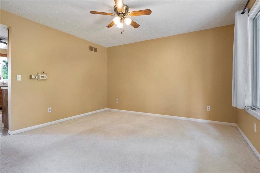 34 Hidden Meadow Penfield, NY 14526 - Photo 10 of 38