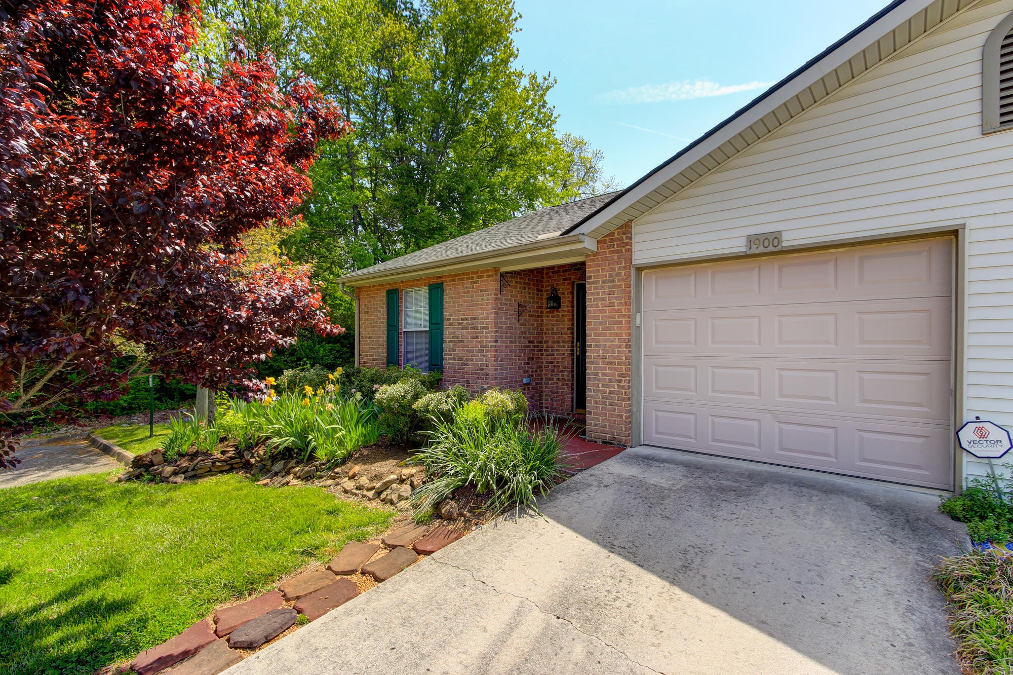 1900 Barbridge Way Powell, TN 37849 - Photo 2 of 14 Gallery Image 2