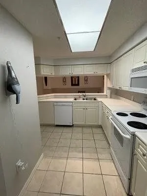 $1,990 | 3022 Alcazar Place, Unit 103, Palm Beach Gardens, FL 33410