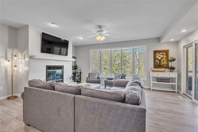 $385,000 | 487 Tall Ship Drive, Unit 323, Salem, SC 29676