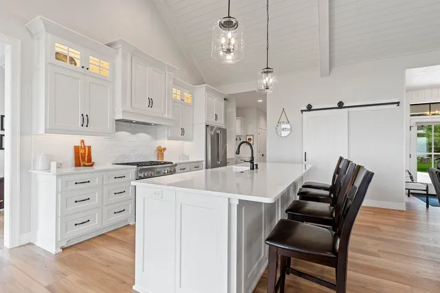 $1,999,000 | 1751 East Shore Circle, Green Bay, WI 54302