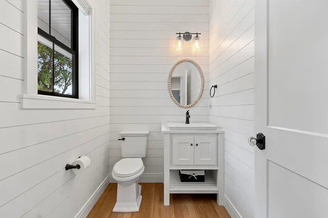 $1,999,000 | 1751 East Shore Circle, Green Bay, WI 54302