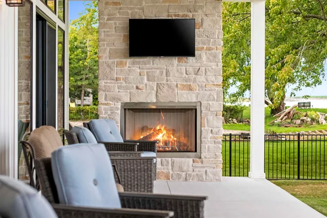 $1,999,000 | 1751 East Shore Circle, Green Bay, WI 54302