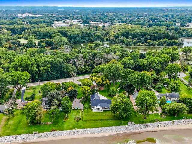 $1,999,000 | 1751 East Shore Circle, Green Bay, WI 54302