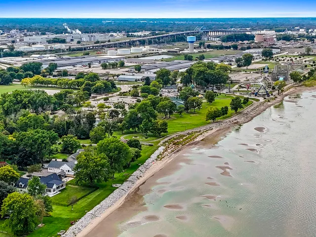 $1,999,000 | 1751 East Shore Circle, Green Bay, WI 54302