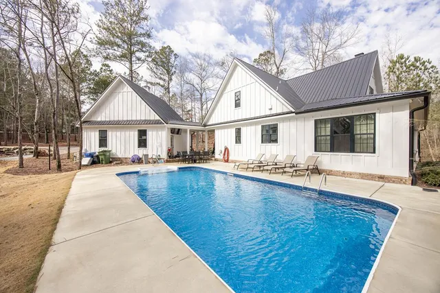 $1,098,900 | 2040-2048 Old Guard Road, Columbus, GA 31909