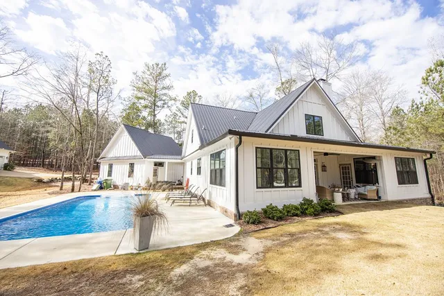 $1,098,900 | 2040-2048 Old Guard Road, Columbus, GA 31909