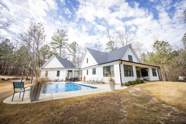 $1,098,900 | 2040-2048 Old Guard Road, Columbus, GA 31909