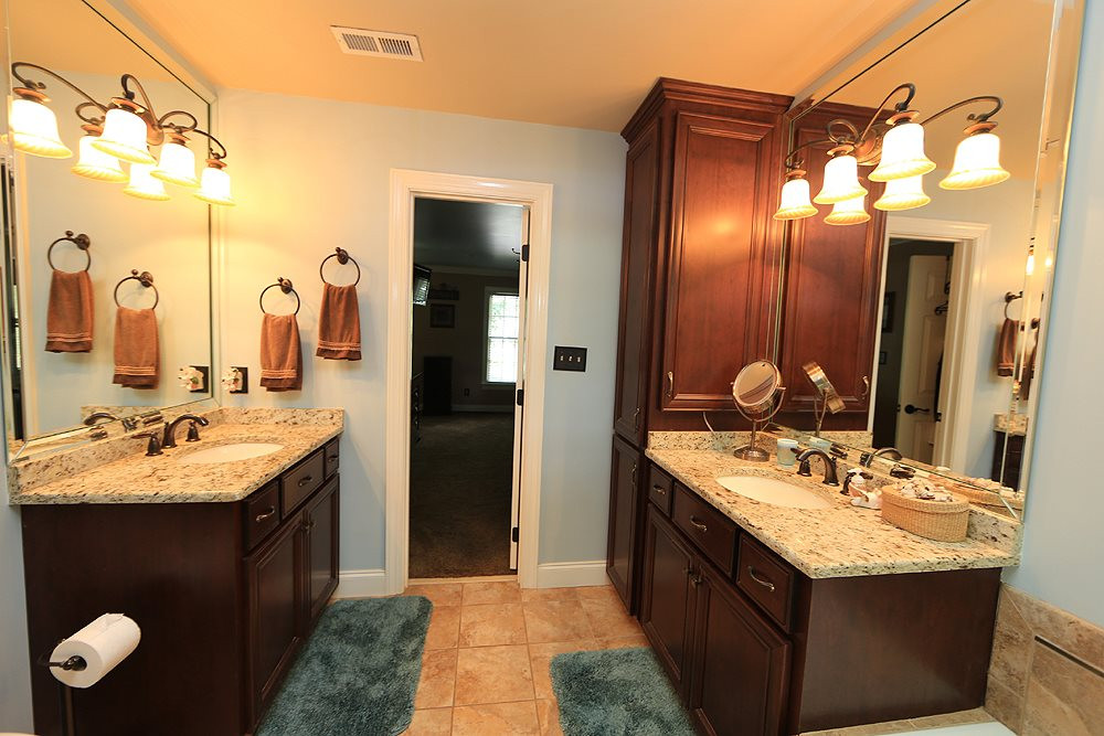 7813 Sandy Bottom Way Raleigh, NC 27613 - Photo 17 of 25 Master Bath/Spa