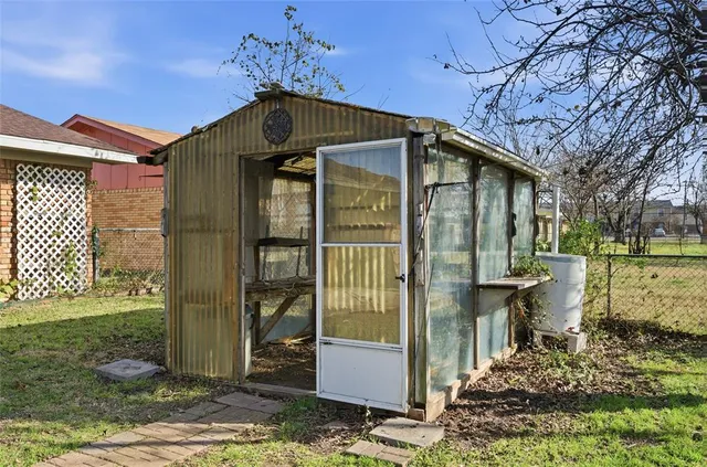 $199,900 | 1008 Dossett Drive, Bellmead, TX 76705