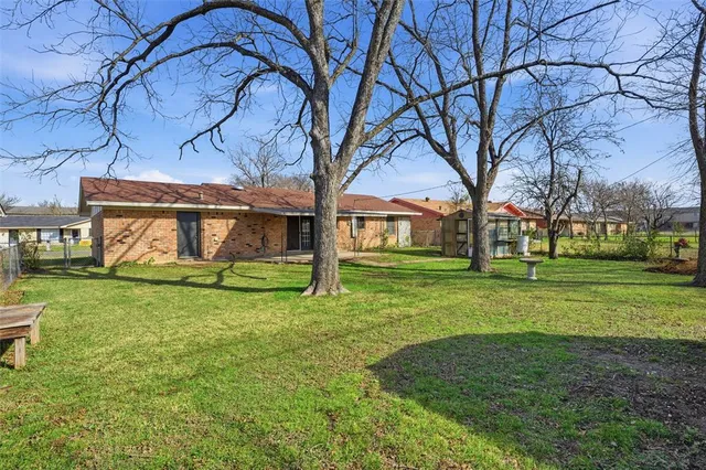 $199,900 | 1008 Dossett Drive, Bellmead, TX 76705