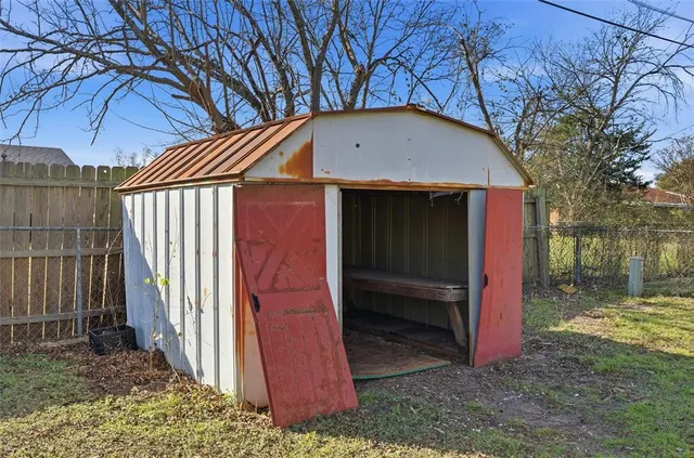 $199,900 | 1008 Dossett Drive, Bellmead, TX 76705