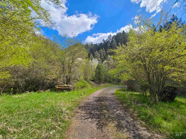 $589,000 | 115 Weedmark Way, Kamiah, ID 83536