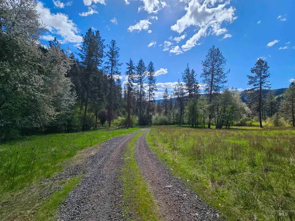 $589,000 | 115 Weedmark Way, Kamiah, ID 83536