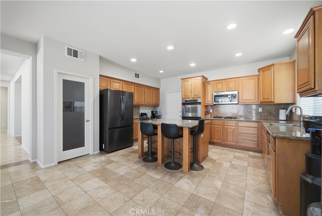 30923 Lajoe Street Menifee, CA 92584 - Photo 13 of 39