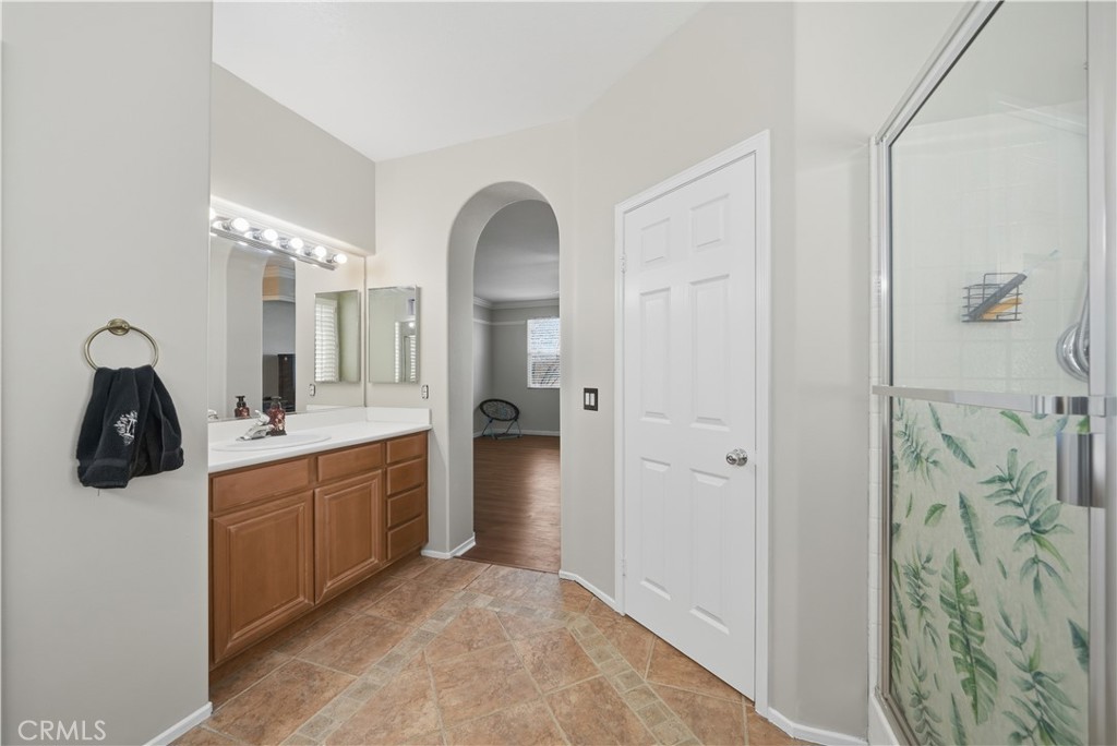 30923 Lajoe Street Menifee, CA 92584 - Photo 29 of 39 Primary bathroom
