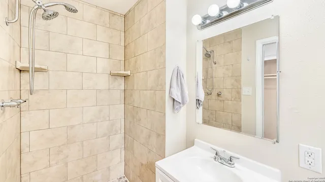 $250,000 | 8019 Riata Avenue, San Antonio, TX 78227