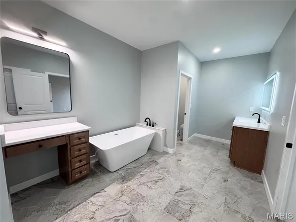 $435,000 | 426 Honeysuckle Drive, Hannibal, MO 63401