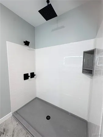 $435,000 | 426 Honeysuckle Drive, Hannibal, MO 63401