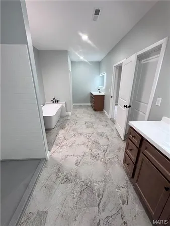 $435,000 | 426 Honeysuckle Drive, Hannibal, MO 63401