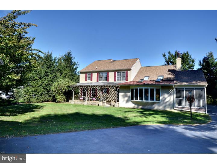 543 Taylor Road Downingtown, PA 19335 - Photo 2 of 25 Exterior Back