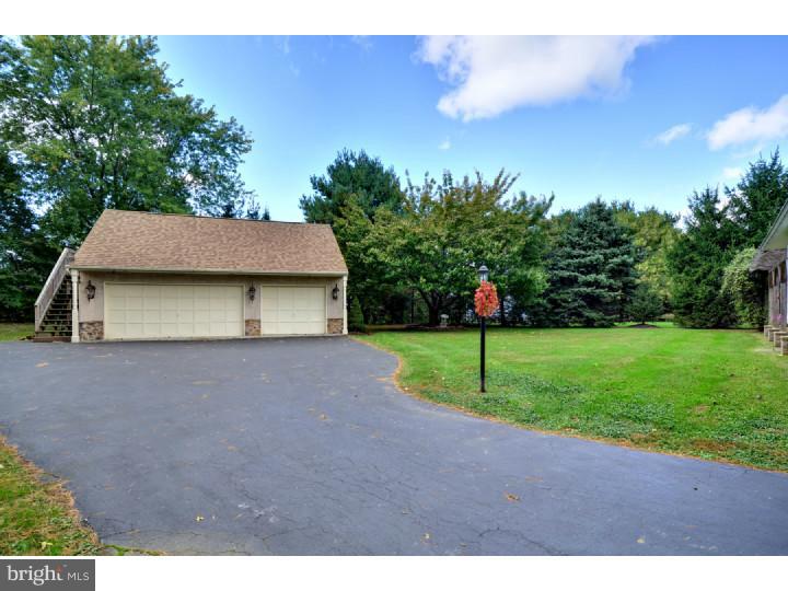 543 Taylor Road Downingtown, PA 19335 - Photo 23 of 25 Garage
