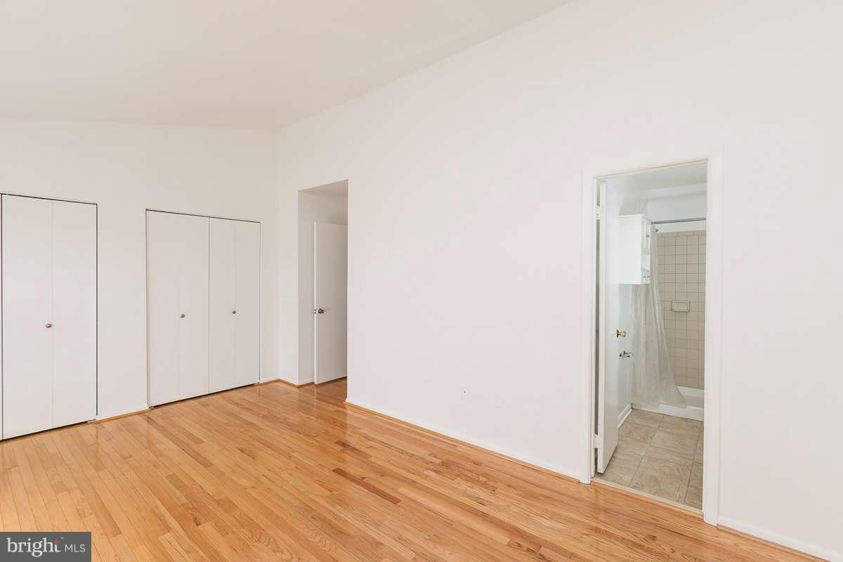 2900 Schoolhouse Circle Silver Spring, MD 20902 - Photo 12 of 29 Interior General