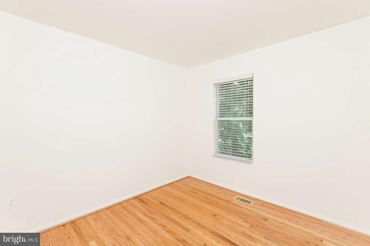 2900 Schoolhouse Circle Silver Spring, MD 20902 - Photo 16 of 29 Interior General
