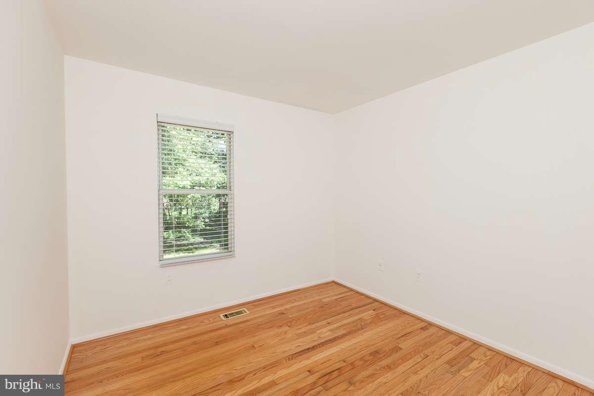 2900 Schoolhouse Circle Silver Spring, MD 20902 - Photo 17 of 29 Interior General
